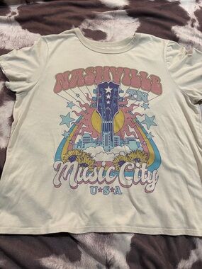 Zoe + Liv Cream Tee with Pastel Nashville Music City Graphic Sz XXL